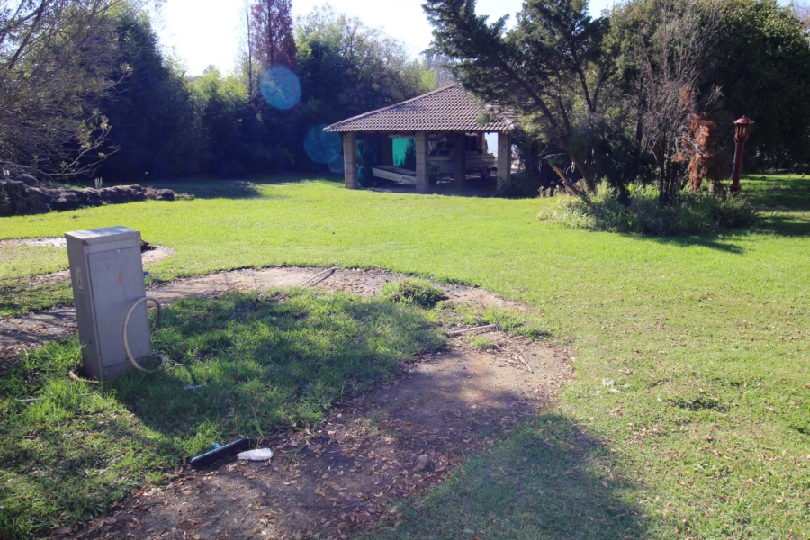 2 Bedroom Property for Sale in Lake Deneysville Free State